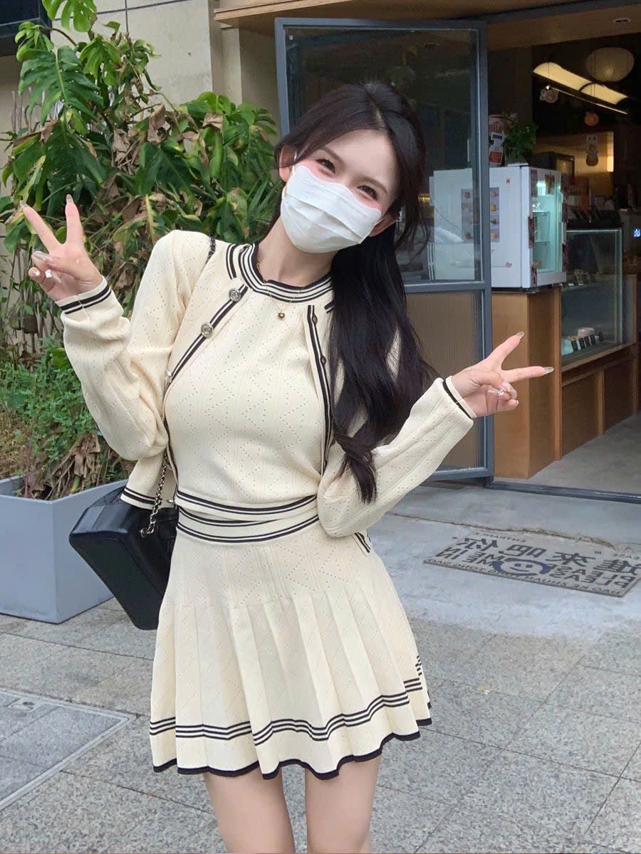  Set Chân Váy Len Trẻ Trung 