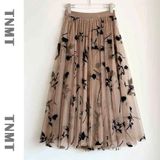  Chân váy hoa dài phủ lưới 