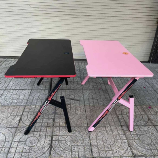 Bàn Gaming chân sắt chữ Y