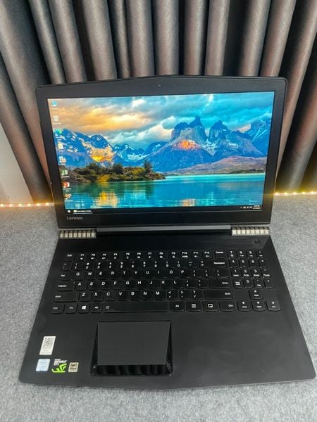 Laptop Gaming Lenovo Y520 15IKBN cận cảnh chi tiết