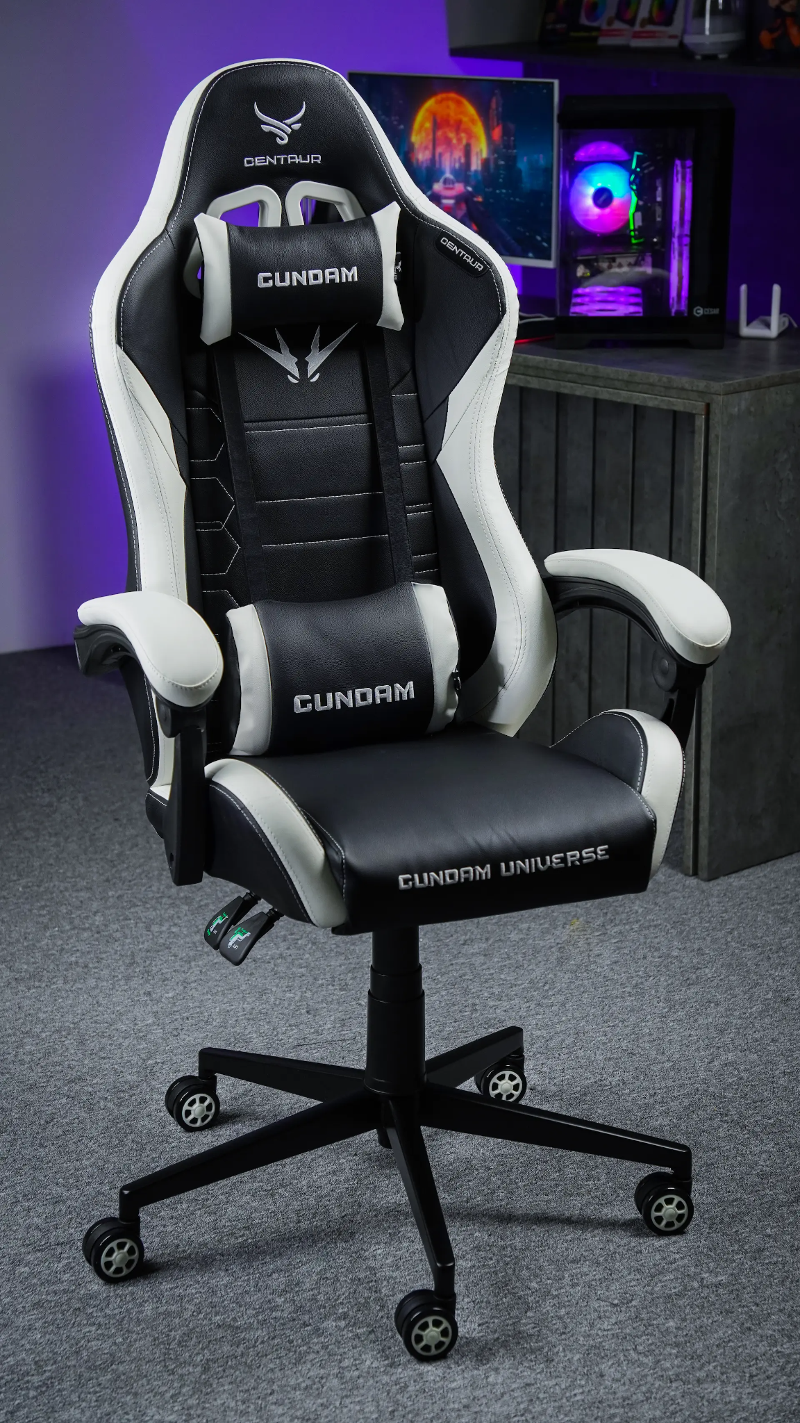 Ghế gaming Centaur Gundam Universe trắng phối setup sáng màu