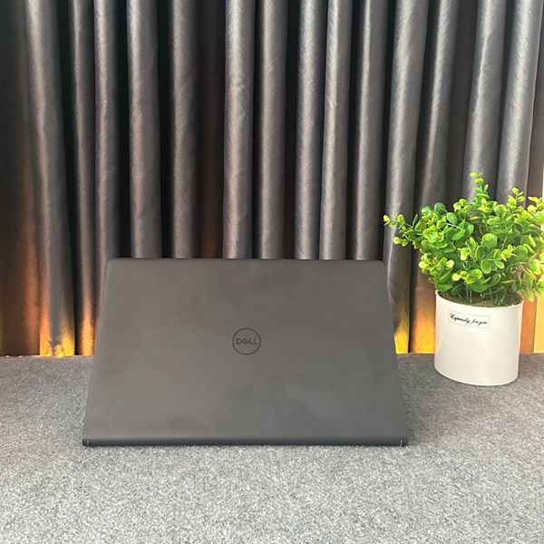 Laptop Dell Inspiron 15 3530