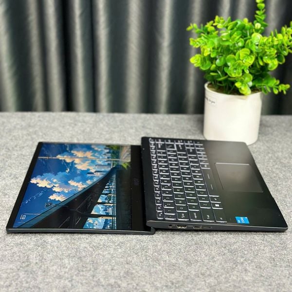 Laptop MSI Modern 14 B11MOU (I3-1115G4/8GB/256GB SSD/14.0 FHD) Cũ Đẹp