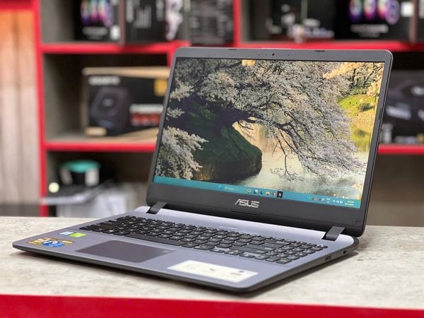 Laptop Asus VivoBook X507UF