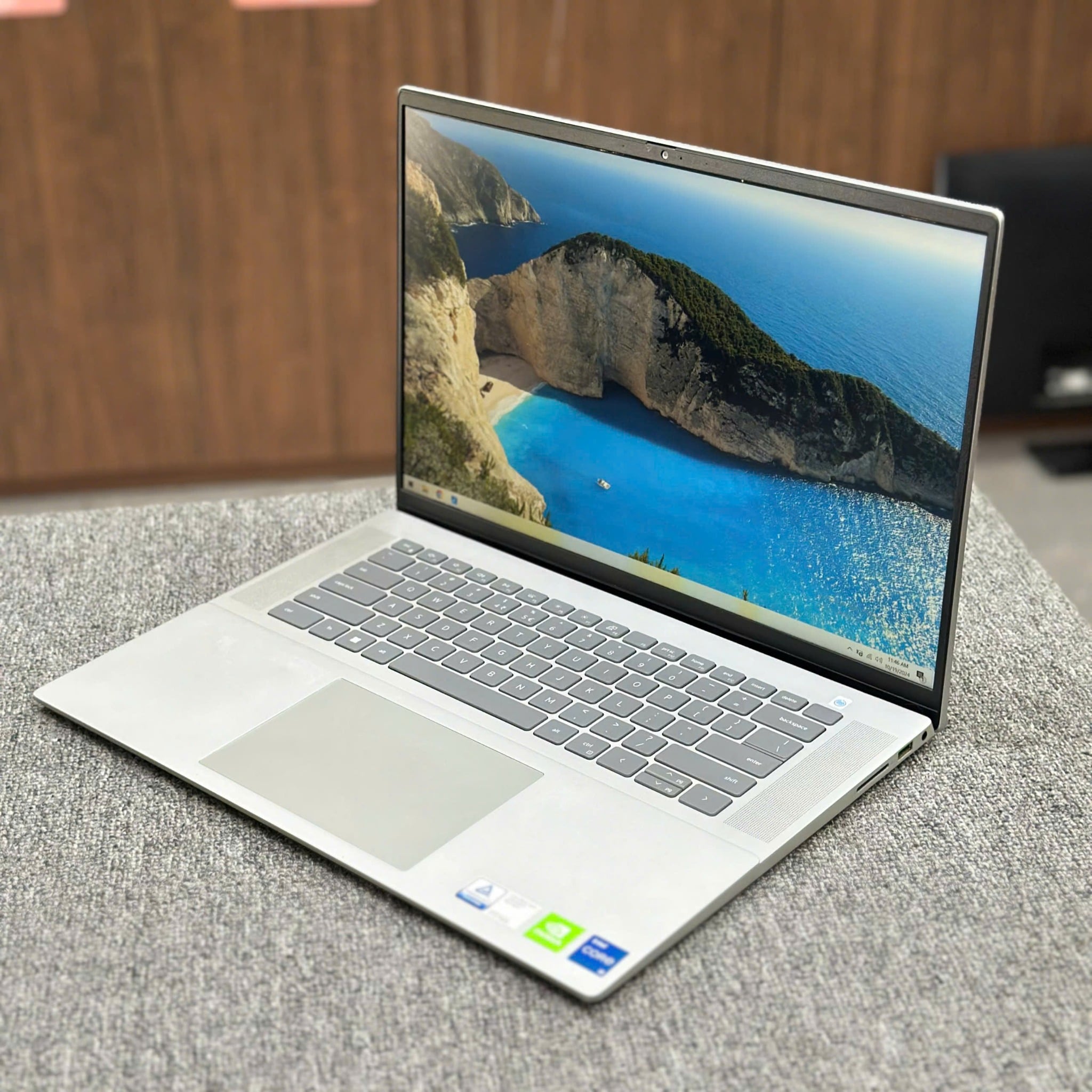 Laptop Dell Inspiron 16 5620 (I5 1240P/8GB/1TB/16 FHD) - Cũ Đẹp