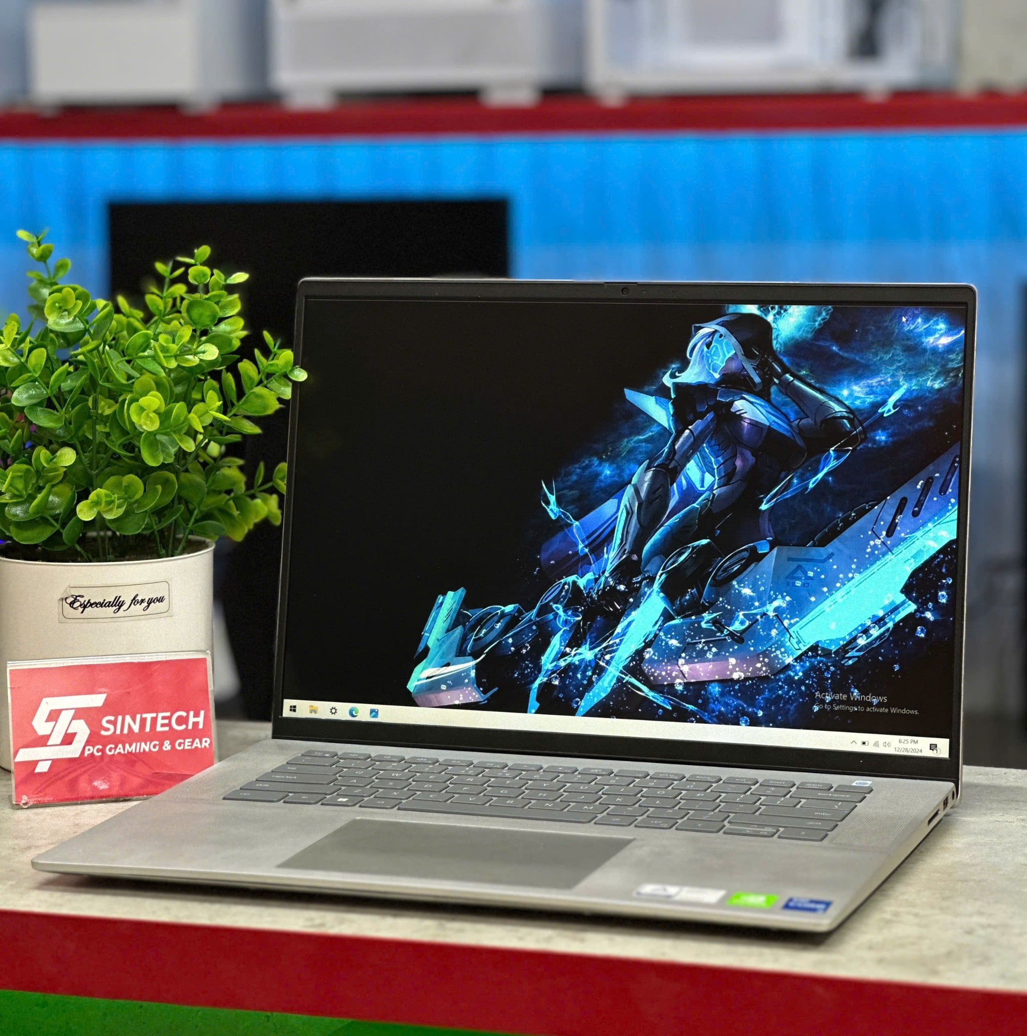Laptop Dell Inspiron 5620 (i5-1240P/8GB/1TB SSD/15.6FHD/MX570) - Cũ Đẹp
