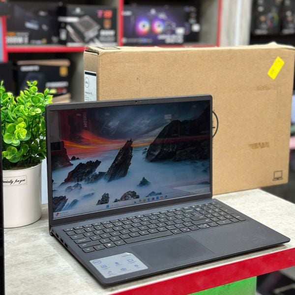 Laptop Dell Inspiron 15 3520 (i5-1235U/8GB/SSD 256GB/ 15.6