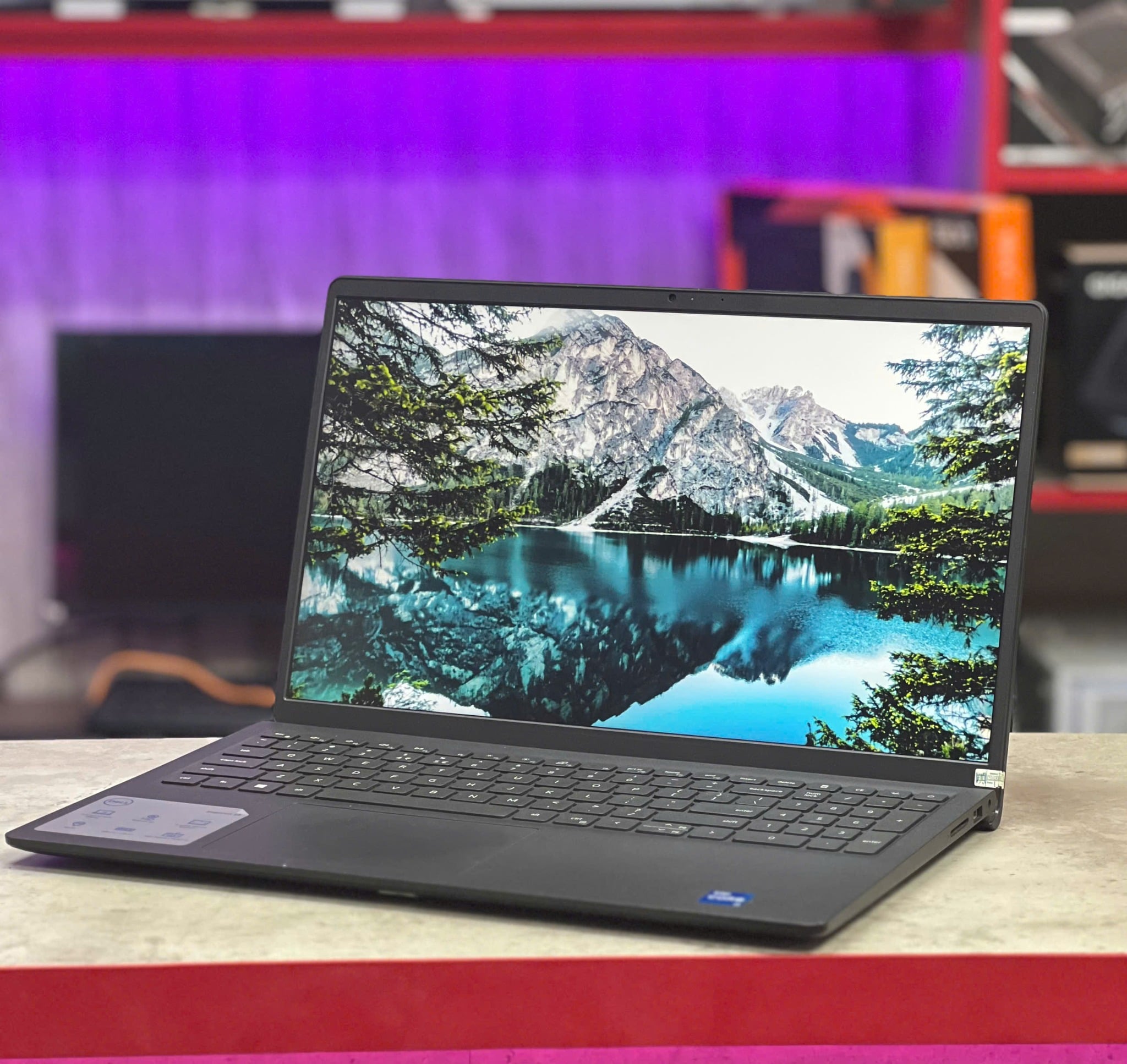 Laptop Dell Inspiron 3530 (i5-1335U/16GB/512GB/15.6 FHD 120Hz) Cũ Đẹp