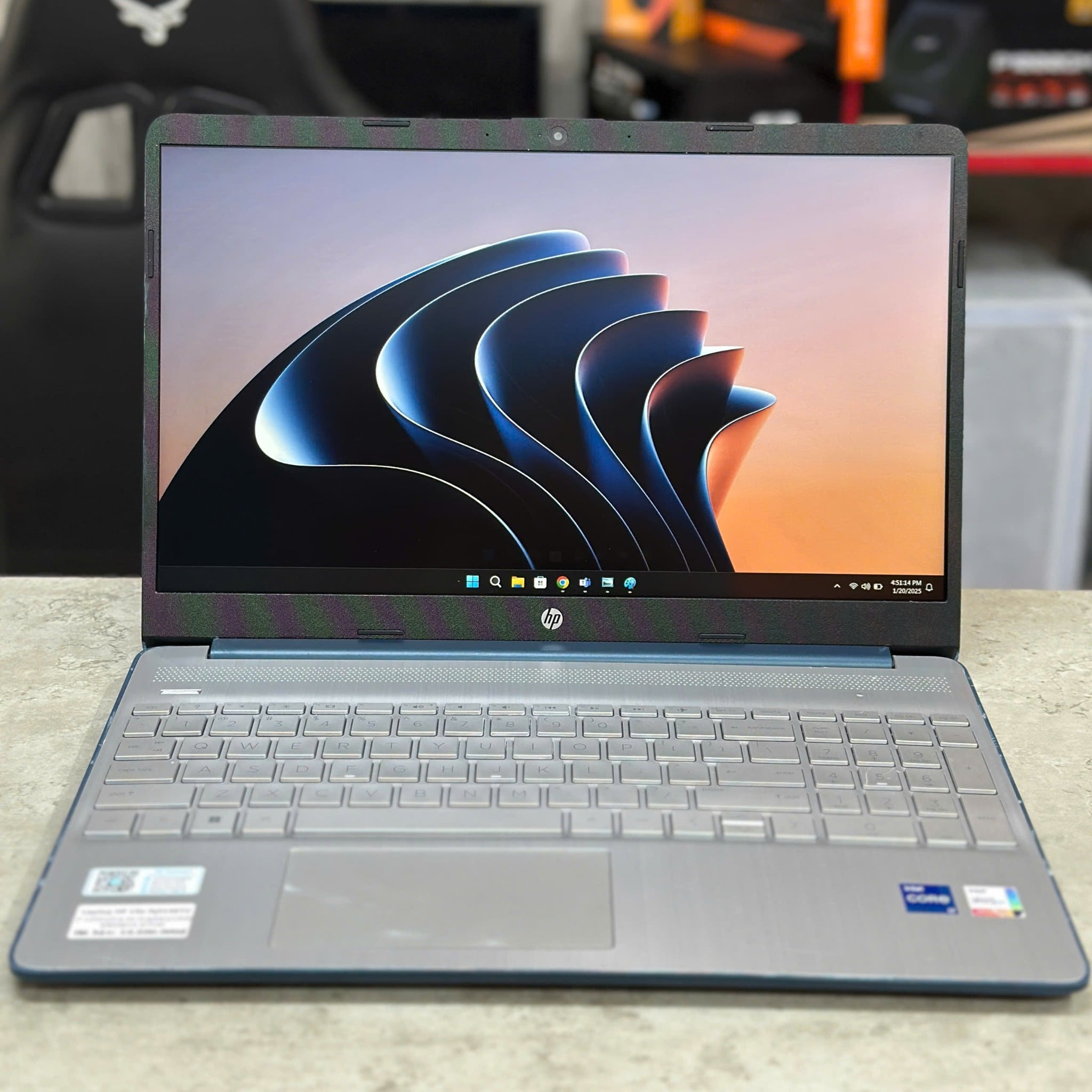 Laptop HP 15s-fq5146TU (i7 1255U/Iris Xe Graphics/16GB/500GB/15.6FHD) Cũ Đẹp