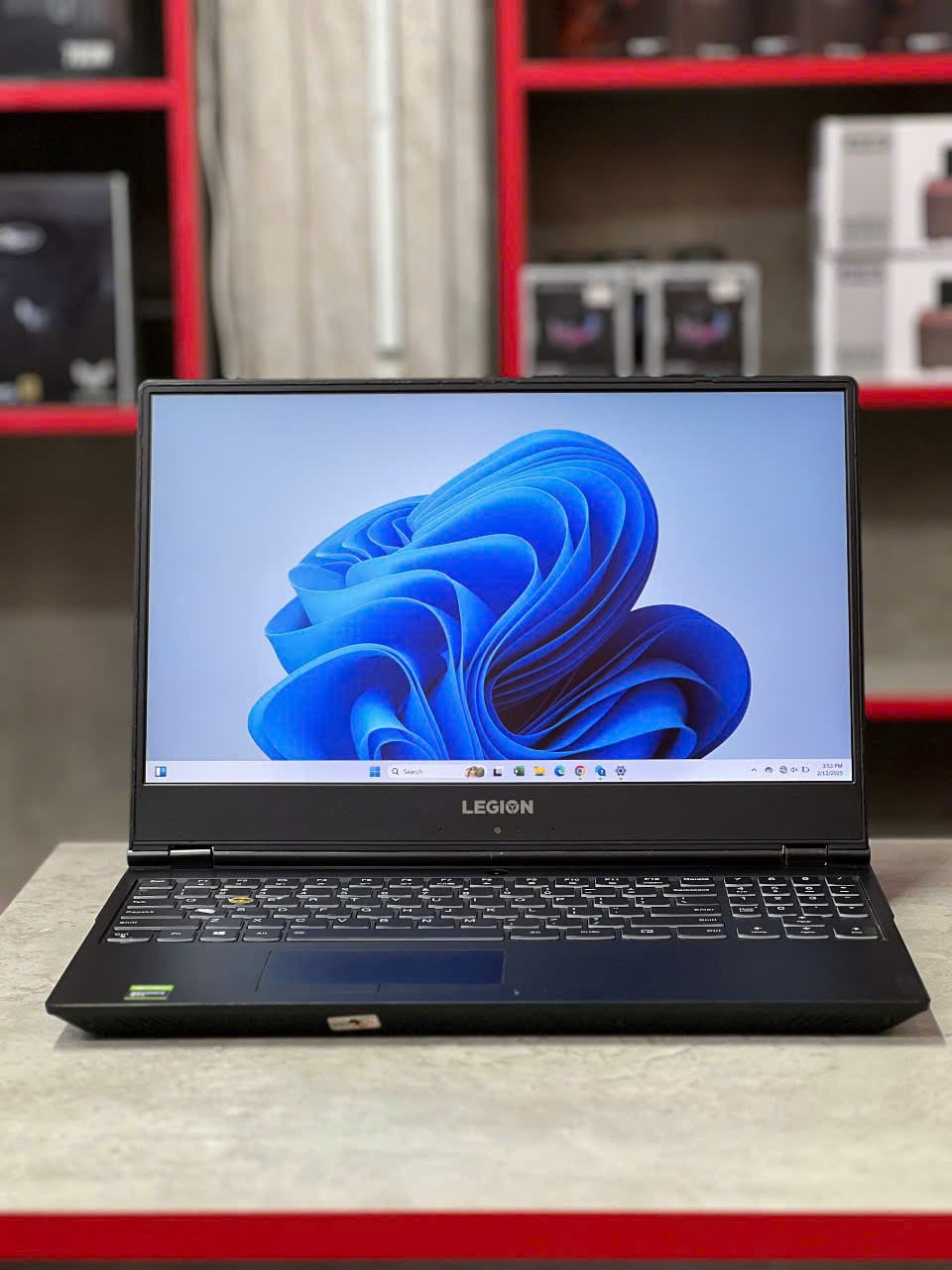 Laptop Lenovo Legion Y540  i7-9750h/Ram 16GB/HDD 1T/SSD 128GB /vga 1650/15.6