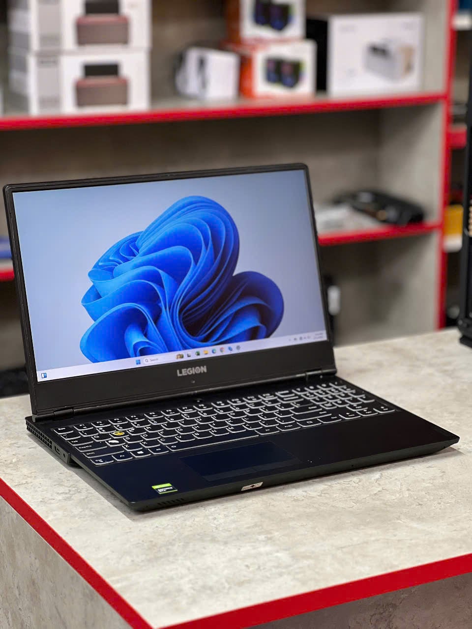Laptop Lenovo Legion Y540  i7-9750h/Ram 16GB/HDD 1T/SSD 128GB /vga 1650/15.6"