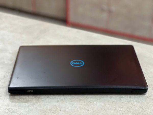 Laptop Dell Gaming G3 3579 (i7-8750H/16GB/SSD 256GB/HDD 500gB/GTX 1050 4GB)