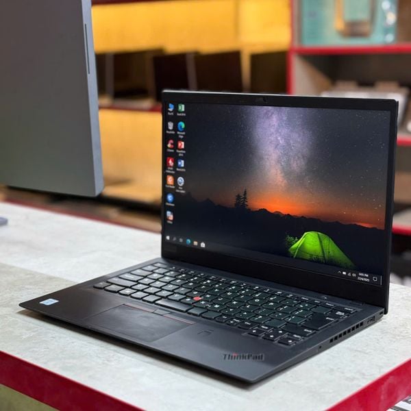 Lenovo Thinkpad X1 Carbon Gen 6 Core i7 8550u / 16GB / 256GB / 14 inch FHD