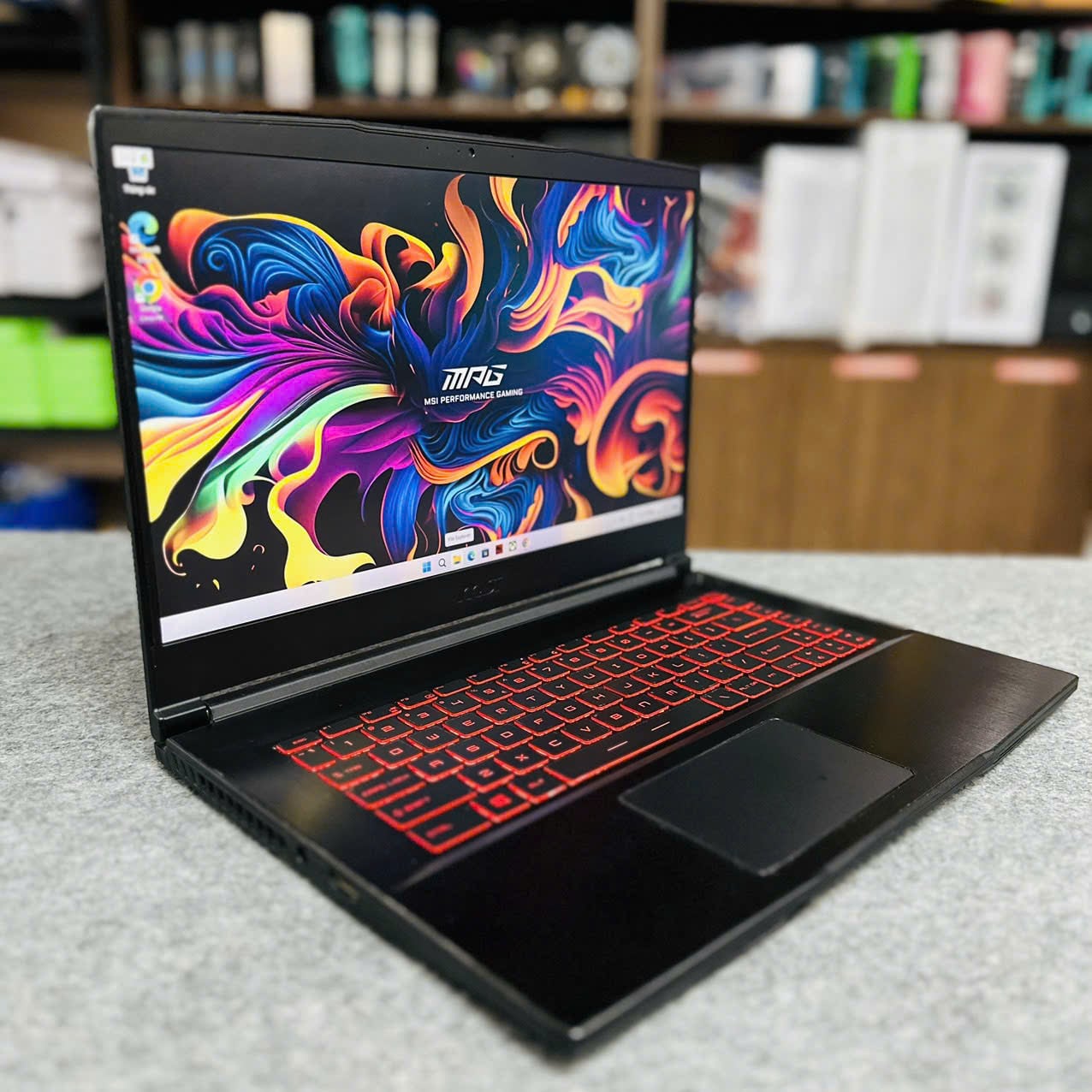 Laptop MSI GF65 Thin 10UE-228VN Cũ Đẹp (i7-10750H, 3060, 16GB, 512GB, 15.6", 144Hz, FHD)