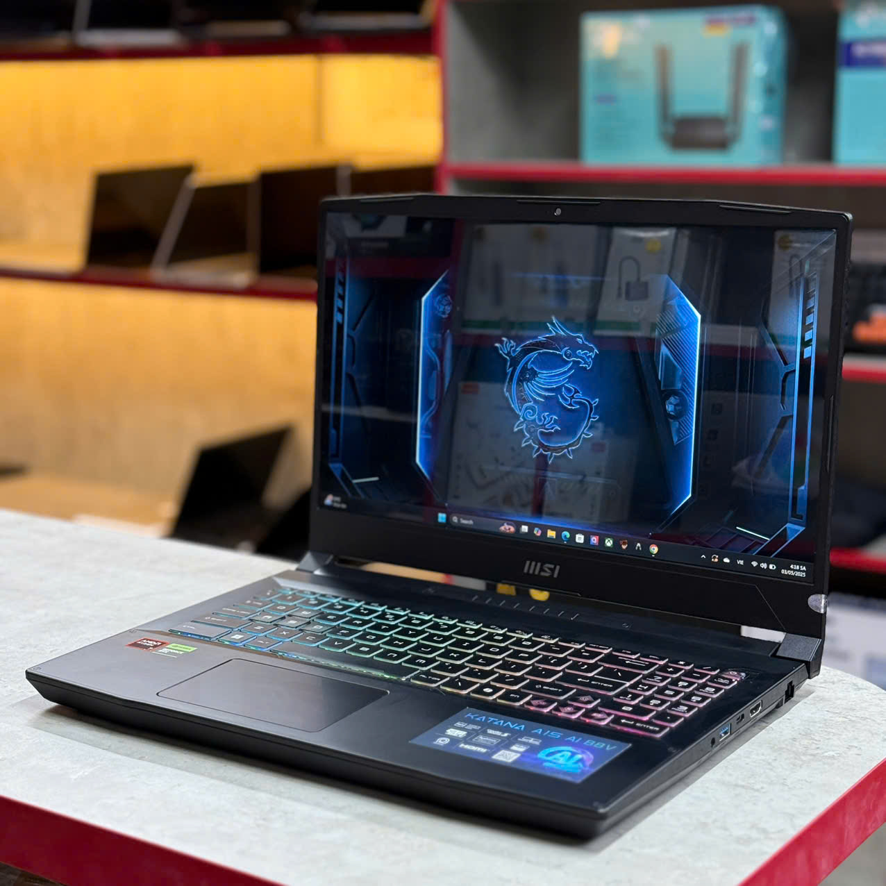 Laptop MSI Gaming Katana A15 AI B8VE-402VN R7 8845HS/16GB/512GB/15.6"FHD/RTX4050 6GB/Win 11
