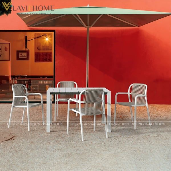 Bàn cafe nhựa đúc cao cấp