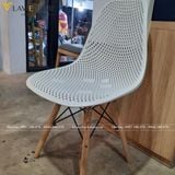  Ghế Nhựa Lỗ Chân Gỗ DPAA09 - Sự Lựa Chọn Thoải Mái và Thẩm Mỹ Cho Không Gian 