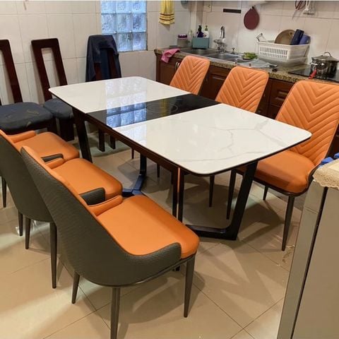 Bàn ăn thông minh mở rộng có bếp từ