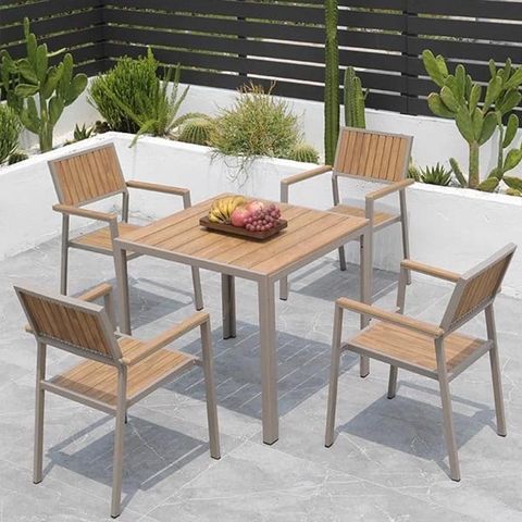 Bộ bàn 4 ghế Polywood ngoài trời, thiết kế sang trọng, bền bỉ