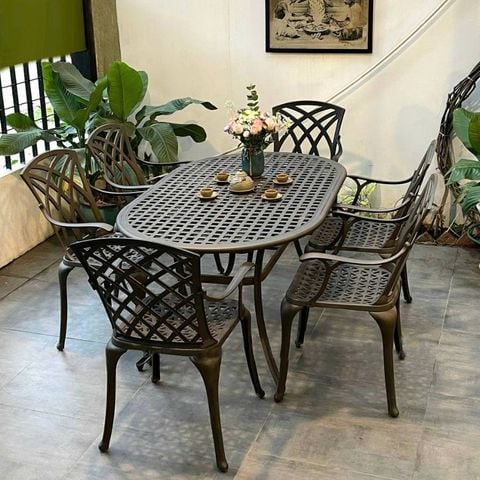Bàn nhôm đúc sân vườn bền bỉ, phong cách hiện đại, chống gỉ sét