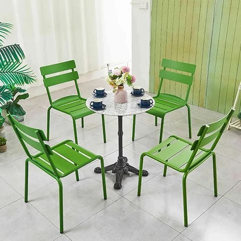 Bàn khung thép sơn tĩnh điện, mặt đá hoa sang trọng, bền bỉ