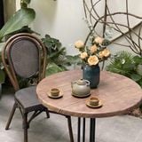  Bàn Sân Vườn TG – Phong Cách Hiện Đại và Bền Bỉ Cho Không Gian Ngoài Trời 