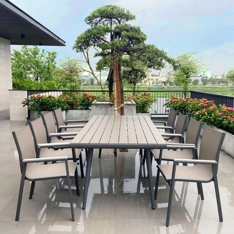 Bộ bàn 8 ghế Polywood ngoài trời sang trọng, bền bỉ