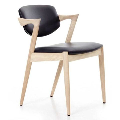 ghế ăn gỗ ash bọc da công nghiệp có tay vịn hiện đại