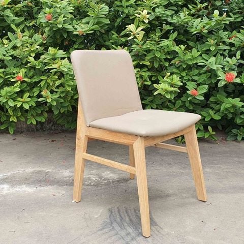 ghế ăn gỗ tự nhiên bọc da công nghiệp màu be