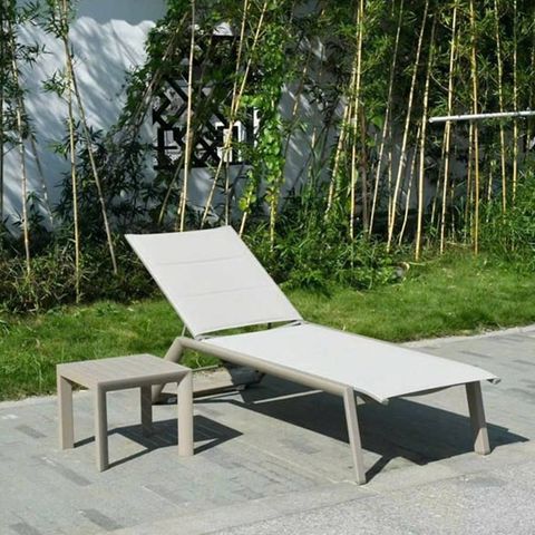 Ghế hồ bơi resort phong cách hiện đại, phù hợp mọi không gian