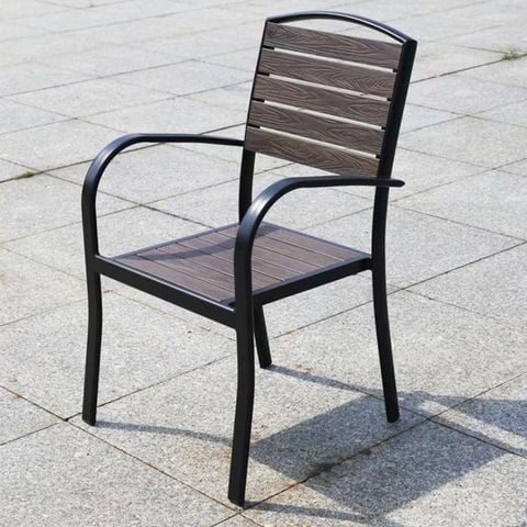 Ghế Polywood giả gỗ chịu lực tốt cho sân vườn