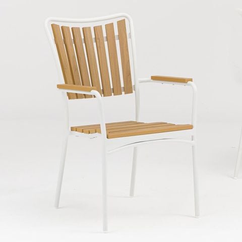 Ghế Polywood giả gỗ bền đẹp, chống thấm nước