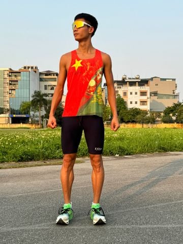 Áo Cờ Đỏ họa tiết Thuyền Hoa