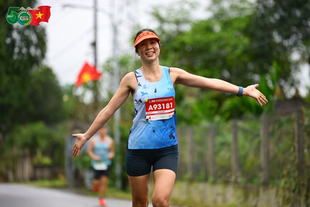 Áo Elite Bồ Công Anh (Nữ)