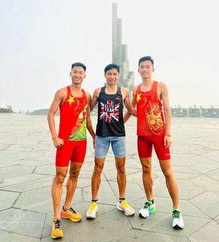 Áo Cờ Đỏ họa tiết Thuyền Hoa