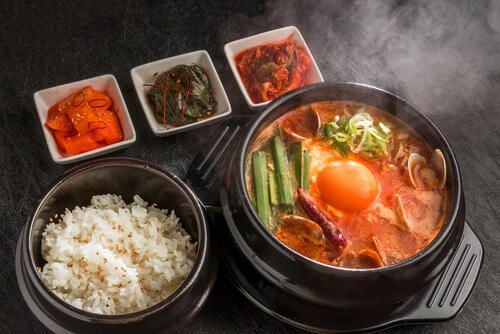  ご飯に！ピリ辛スンドゥブチゲスープ 