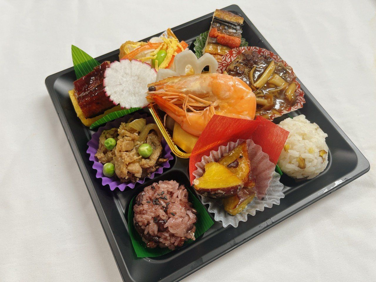  ９枡（カラーマス）御祝い・御宴会特別弁当 