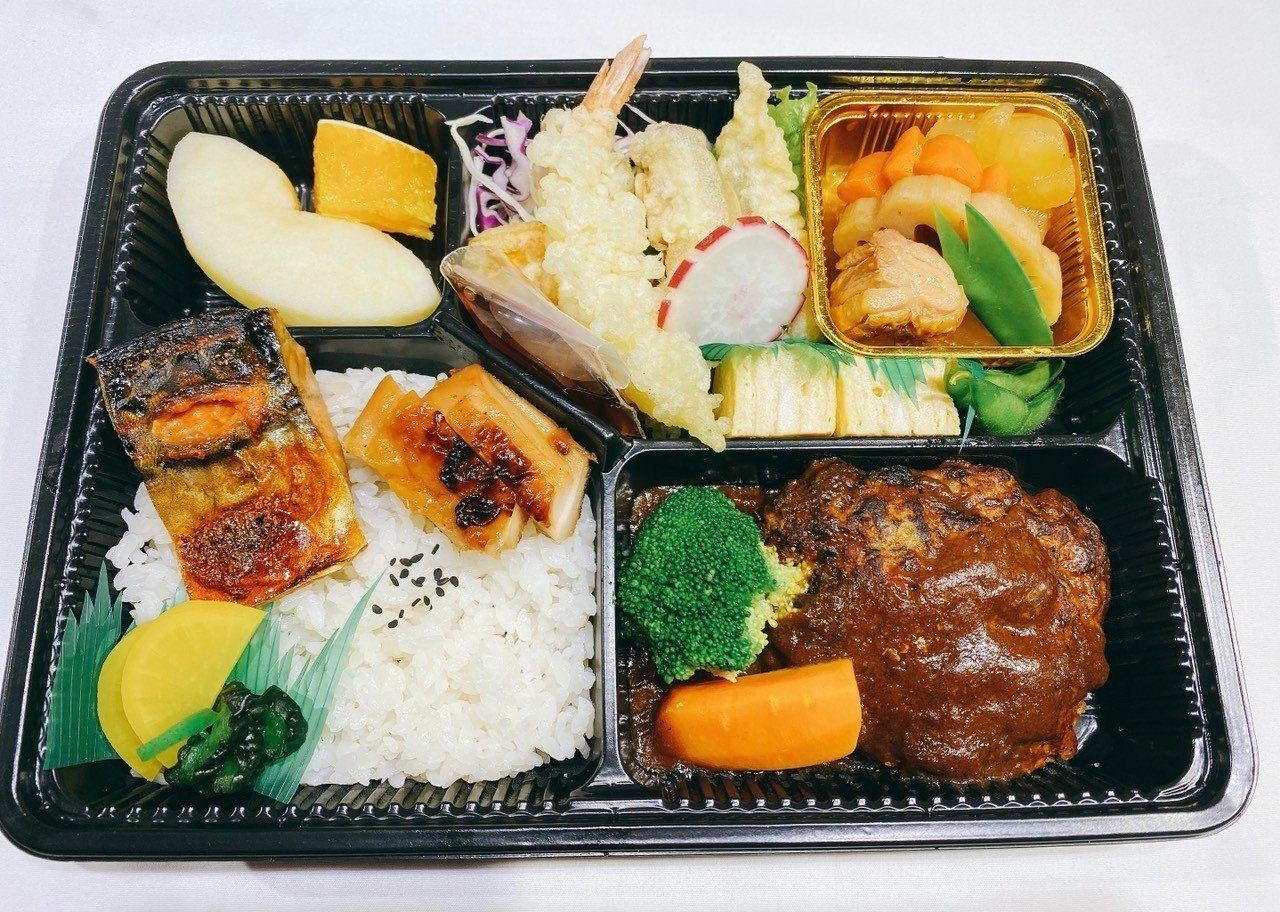  直火焼きハンバーグ（デミグラスソース） えび天・野菜天ぷら＆鯖明太子焼き・鶏照焼きチキン 