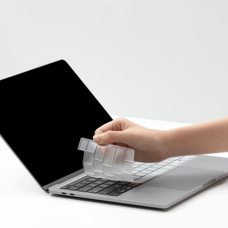 Lót Phủ Bàn Phím MacBook Innostyle Keyguard TPU Crystal Clear