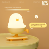 Đèn phát sáng sạc USB giao diện chú gà lướt ván |Skateboard Chick