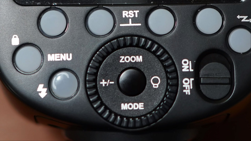 Godox-V1-6.jpg Đang tải Godox-V1-6.jpg…