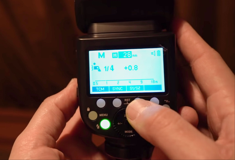 Godox-V1-3.jpg Đang tải Godox-V1-3.jpg…