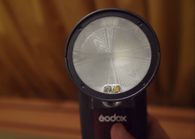 Godox-V1-2.jpg Đang tải Godox-V1-2.jpg…