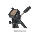 Chân máy ảnh / Tripod Yunteng 681, cao tối đa 1.38m