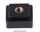 Hot shoe chuyển đổi cài đèn Flash, Led vào chân