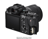 Máy ảnh Sony Alpha A7M2 (ILCE7M2) + lens 28-70 mm + thẻ nhớ 64gb + Túi đeo chéo + Miếng dán màn.