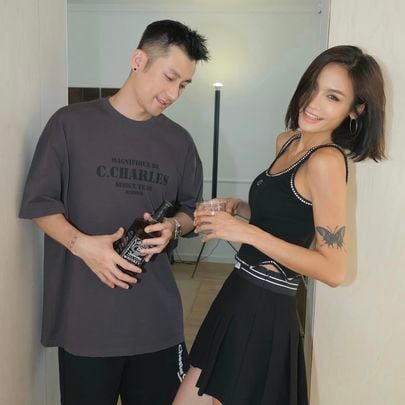  Áo tank top croptop đen 