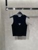  Áo tank top đen tim ngực 