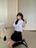  Áo sơmi trắng cúc ngọc, túi chữ 