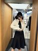  Sơ mi trắng - cà vạt đen vát chéo 